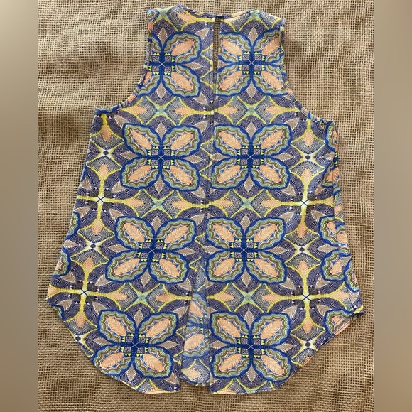 Renee C. Tank Top, Size S, Keyhole Button Neck, Slit Tail, Multicolored - Picture 4 of 6